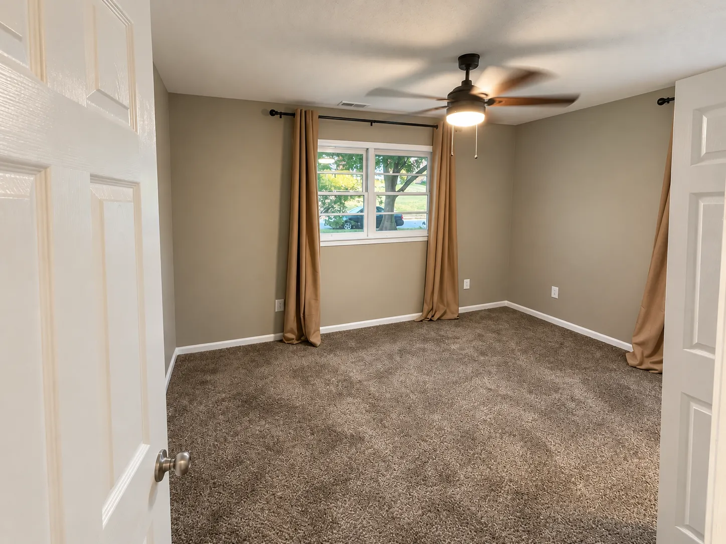 Unfurnished bedroom at Mamre House
